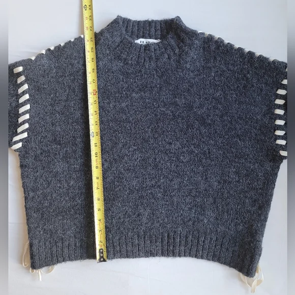 HL AFFAIR Sweater. Size: L - Picture 14 of 14